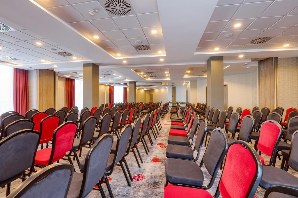 Ibis Styles Nowy Sacz Hotel Екстериор снимка
